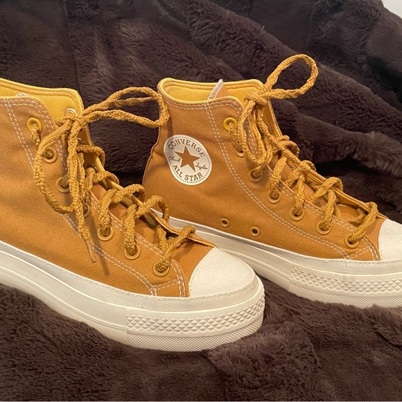 Converse All Star Chuck Taylor High Tops Mustard Sz 7 - Picture 3 of 12